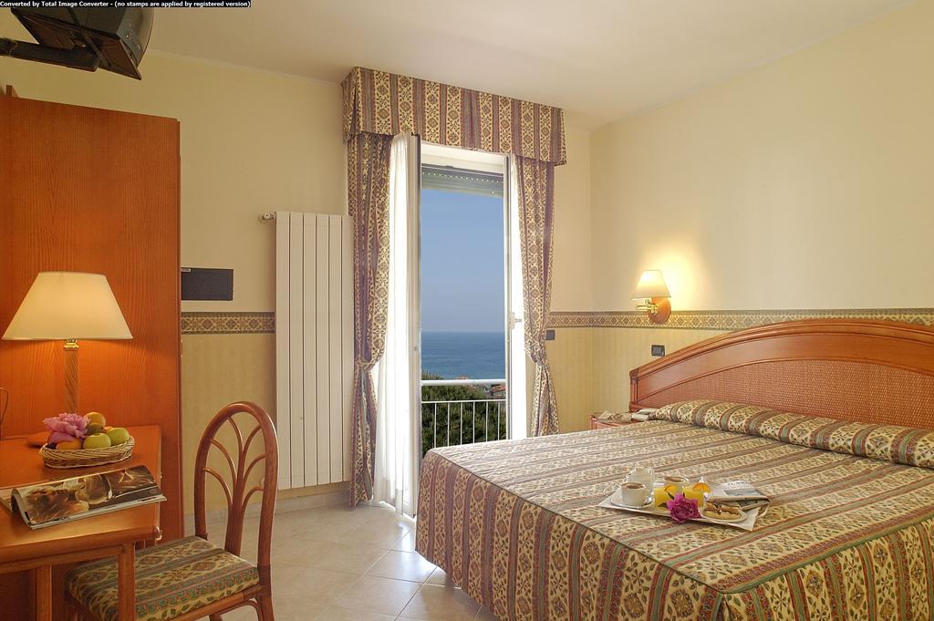 Hotel Casella Pietra Ligure Quarto foto